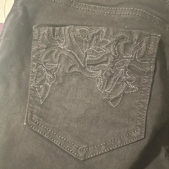Gloria Vanderbilt Amanda Slim Leg Jeans Black Size 6 Average Embroidered Pockets - Picture 3 of 12